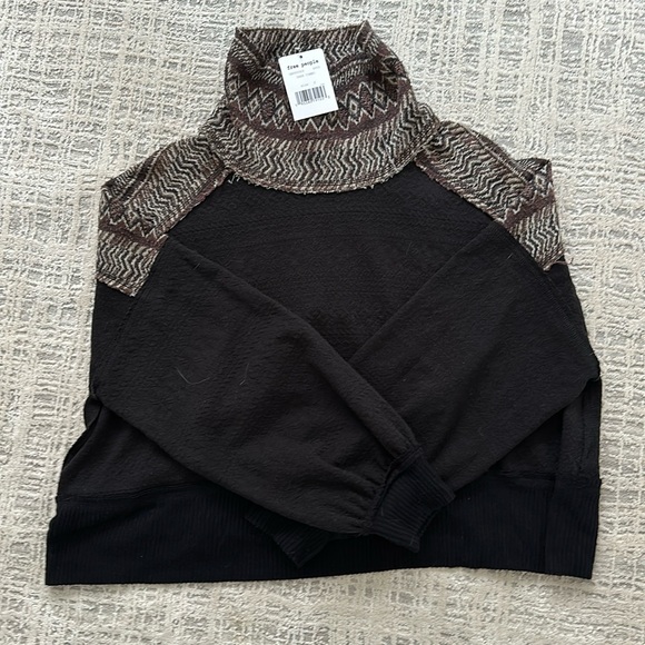 Free people - Picture 1 of 5